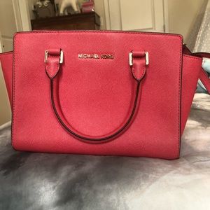 Micheal Kors Purse